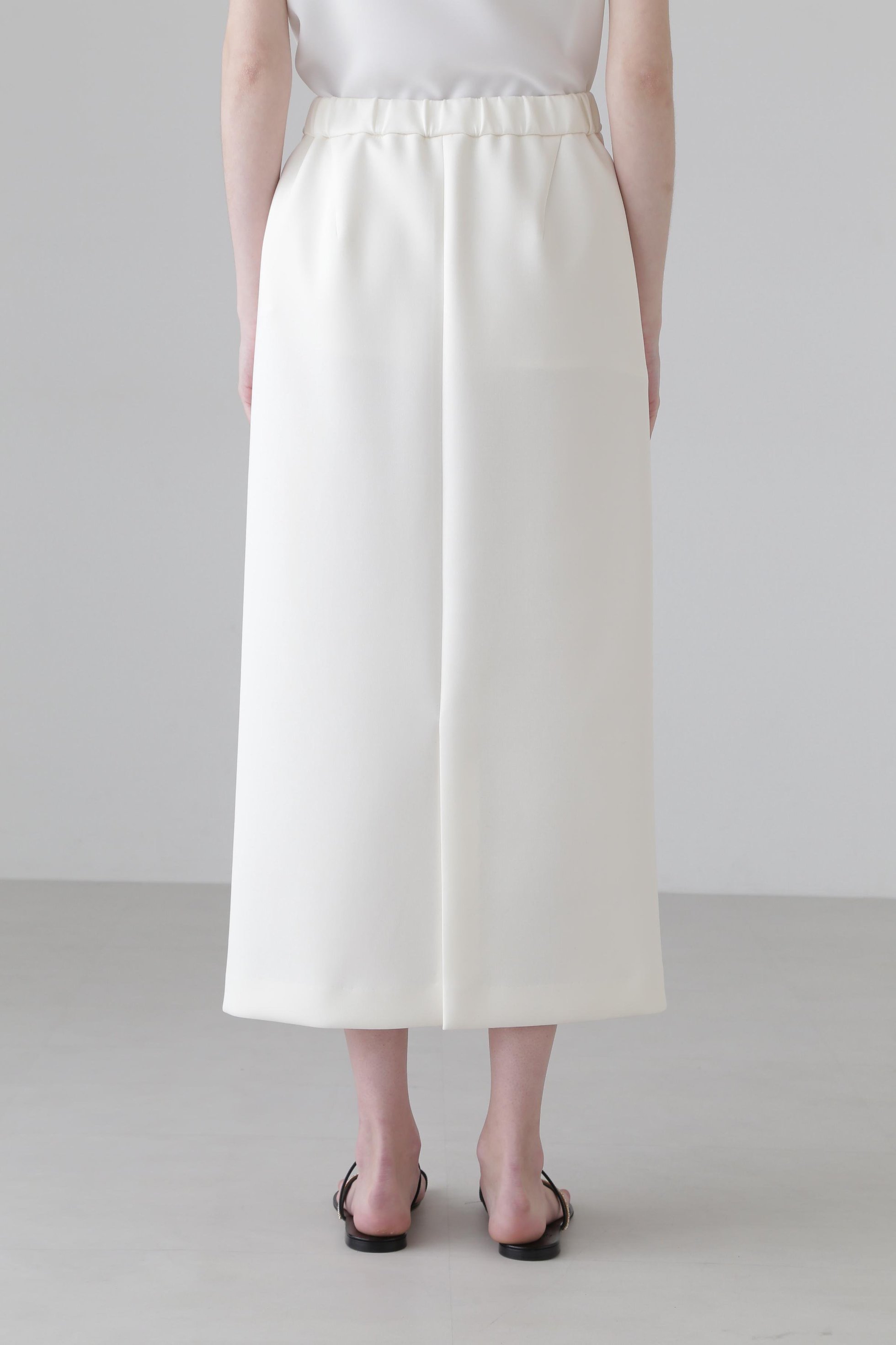 【アドーア/ADORE】のスキューバジャージースカート 人気、トレンドファッション・服の通販 founy(ファニー) 　ファッション　Fashion　レディースファッション　Fashion for Women　スカート　Skirts　ロングスカート　Long Skirts / Maxi & Midi Skirts　おすすめ　Recommended / Our Picks　シンプル　Simple, Minimal　ポケット　Pocket, Pocket Detail　ルーズ　Loose, Oversized　ロング　Long, Long-Length　エレガント 上品　Elegant　無地　Plain, Solid Color　other-8|ID: prp329100003936607 ipo3291000000034387367