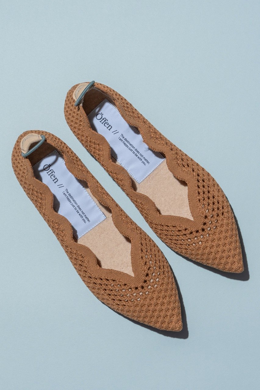 【オッフェン/Offen】のpointed-SCALLOP MESH 人気、トレンドファッション・服の通販 founy(ファニー) 　ファッション　Fashion　レディースファッション　Fashion for Women　春　Spring　カッティング　Cutting Detail　クッション　Cushion, Throw Pillow　軽量　Lightweight, Ultra Light　シアー　Sheer, See-Through　シューズ　Shoes, Footwear　スカラップ　Scallop, Scalloped Edge　パイピング　Piping, Trim Design　フラット　Flat, Flat Shoes　メッシュ　Mesh, Net Fabric　S/S・春夏　SS, Spring/Summer, Warm Season　再入荷　Restock / Back in Stock　おすすめ　Recommended / Our Picks　夏　Summer　other-8|ID: prp329100003940294 ipo3291000000032836930