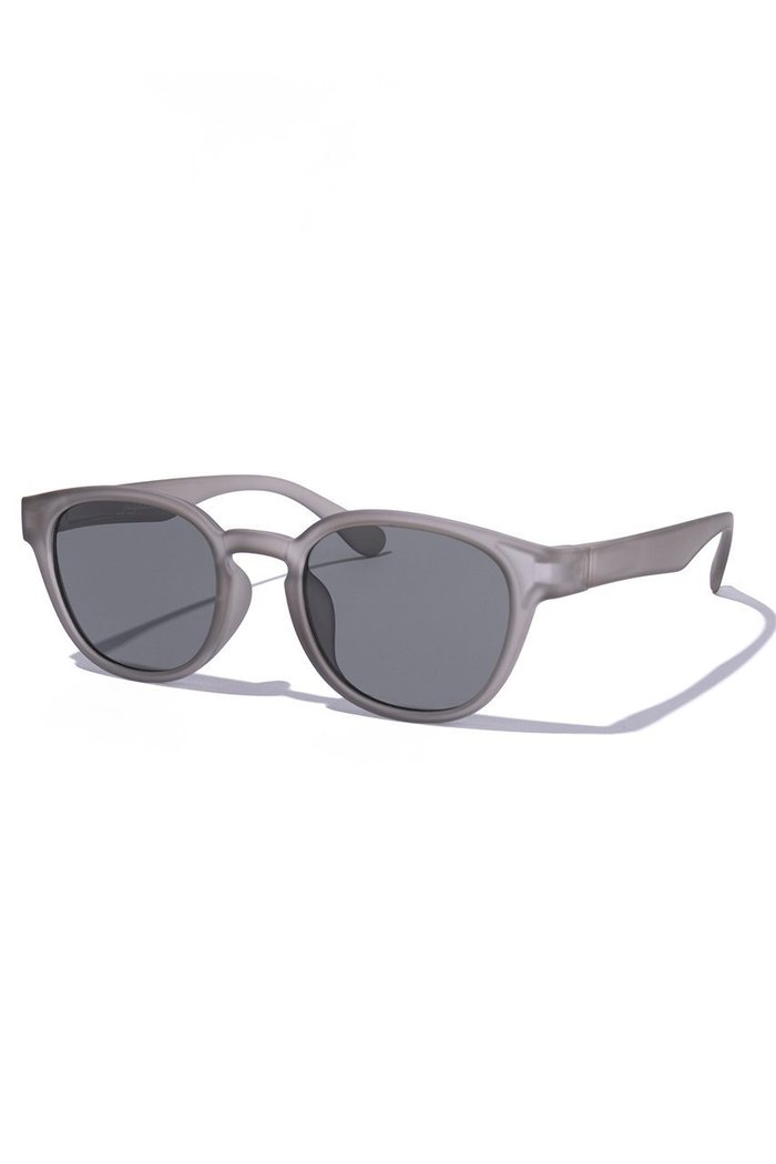 【ジュガードフォーティーン/Jugaad14】のCOVE GRIP MATTE gray サングラス インテリア・キッズ・メンズ・レディースファッション・服の通販 founy(ファニー) https://founy.com/ ファッション Fashion レディースファッション Fashion for Women サングラス&メガネ Sunglasses & Eyewear アウトドア Outdoor Clothing アメリカン American Style コレクション Collection, Seasonal Line コーティング Coating, Coated Finish 軽量 Lightweight, Ultra Light サングラス Sunglasses, Shades シリコン Silicone, Silicone Material シンプル Simple, Minimal 定番 Standard, Basic Item バランス Balance, Style Balance フィット Fit, Slim Fit フォルム Silhouette, Form フレーム Frame, Outline モダン Modern, Contemporary ユニセックス Unisex, Genderless 再入荷 Restock / Back in Stock おすすめ Recommended / Our Picks ゴルフ Golf |ID: prp329100003940456 ipo3291000000032837736