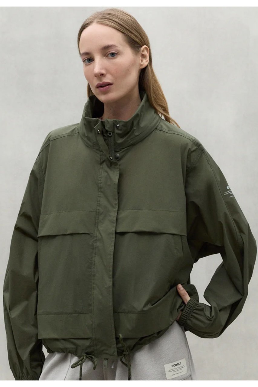 【エコアルフ/ECOALF】のMERRICK ライトウェイトアウター / MERRICK JACKET WOMAN 人気、トレンドファッション・服の通販 founy(ファニー) 　ファッション　Fashion　レディースファッション　Fashion for Women　アウター　Coat / Outerwear Collection　レディースジャケット・軽アウター　Jackets　ブルゾンジャケット・スポーティアウター　Blouson Jackets　ショート　Short, Short Length　ジャケット　Jacket, Outerwear　スタンド　Stand Collar, Upright Stand　トレンド　Trend, Trending Now　ドローコード　Drawcord, Drawstring Cord　フィット　Fit, Slim Fit　ブルゾン　Blouson, Bomber Jacket　リラックス　Relax, Relaxed Fit　軽量　Lightweight, Ultra Light　other-2|ID: prp329100003944167 ipo3291000000034956822