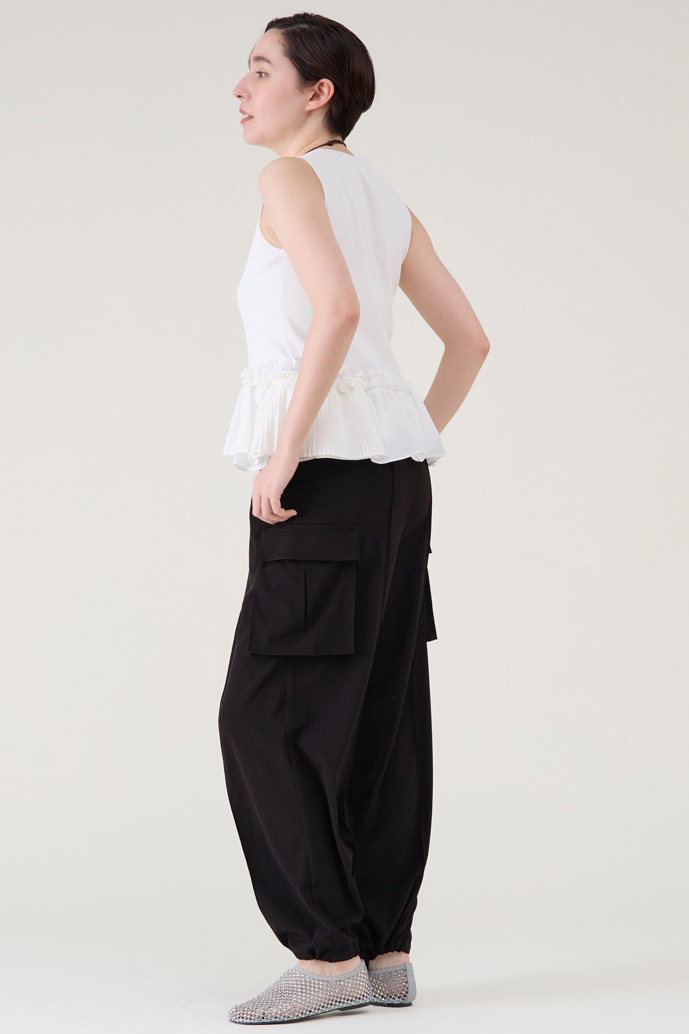 【マルティニーク/martinique】のカーゴパンツ 人気、トレンドファッション・服の通販 founy(ファニー) 　ファッション　Fashion　レディースファッション　Fashion for Women　パンツ　Pants & Trousers　おすすめ　Recommended / Our Picks　カーゴパンツ　Cargo Pants, Utility Pants　シンプル　Simple, Minimal　ジャケット　Jacket, Outerwear　エレガント 上品　Elegant　other-6|ID: prp329100003953528 ipo3291000000031803358