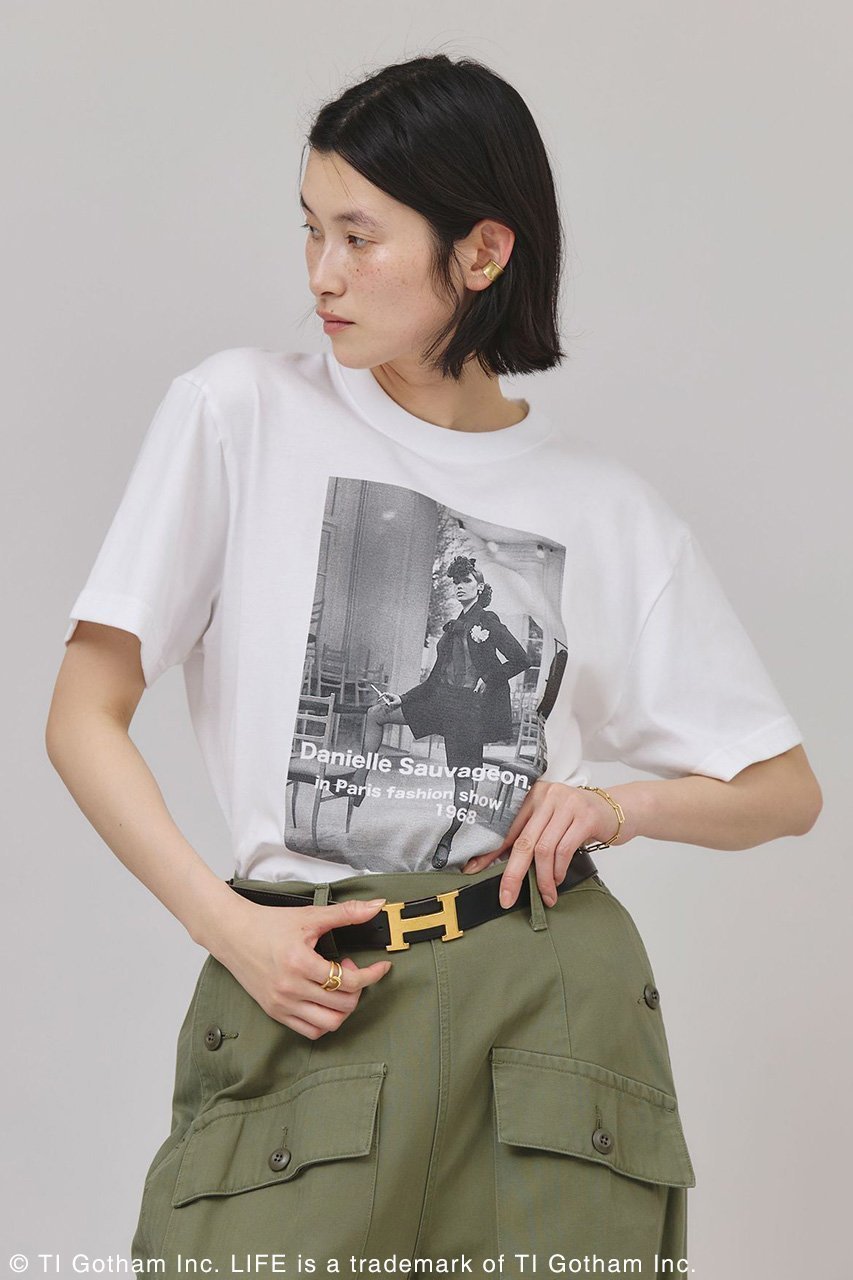 【カレンソロジー/Curensology】の【LIFE PICTURE COLLECTION】別注SLTシャツ(タテ) 人気、トレンドファッション・服の通販 founy(ファニー) 　ファッション　Fashion　レディースファッション　Fashion for Women　トップス・カットソー　Cut & Sew Tops　シャツ・ブラウス・オフィスカジュアル　Elegant Blouses & Button-Ups　ロングTシャツ・Tシャツ　Longline T-Shirts & Tees　カットソー・ベーシックTシャツ　Cut-and-Sewn Tops / Stretch Tees & Basics　おすすめ　Recommended / Our Picks　アクセサリー　Fashion Accessories　インナー　Innerwear　カットソー　Cut and Sewn Top　ショート　Short, Short Length　シンプル　Simple, Minimal　ジャケット　Jacket, Outerwear　スペシャル　Special, Limited Edition　スリーブ　Sleeve, Long Sleeve / Short Sleeve　フロント　Front, Front Design　プリント　Print, Printed Pattern　モノトーン　Monotone, Black and White　ロング　Long, Long-Length　別注　Limited Edition, Custom Order　夏　Summer　春　Spring　洗える　Machine Washable　other-2|ID: prp329100003956537 ipo3291000000033706745