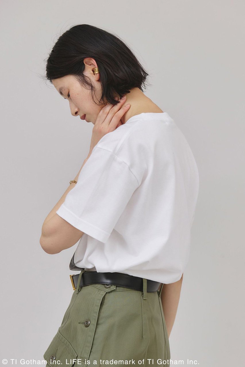 【カレンソロジー/Curensology】の【LIFE PICTURE COLLECTION】別注SLTシャツ(タテ) 人気、トレンドファッション・服の通販 founy(ファニー) 　ファッション　Fashion　レディースファッション　Fashion for Women　トップス・カットソー　Cut & Sew Tops　シャツ・ブラウス・オフィスカジュアル　Elegant Blouses & Button-Ups　ロングTシャツ・Tシャツ　Longline T-Shirts & Tees　カットソー・ベーシックTシャツ　Cut-and-Sewn Tops / Stretch Tees & Basics　おすすめ　Recommended / Our Picks　アクセサリー　Fashion Accessories　インナー　Innerwear　カットソー　Cut and Sewn Top　ショート　Short, Short Length　シンプル　Simple, Minimal　ジャケット　Jacket, Outerwear　スペシャル　Special, Limited Edition　スリーブ　Sleeve, Long Sleeve / Short Sleeve　フロント　Front, Front Design　プリント　Print, Printed Pattern　モノトーン　Monotone, Black and White　ロング　Long, Long-Length　別注　Limited Edition, Custom Order　夏　Summer　春　Spring　洗える　Machine Washable　other-4|ID: prp329100003956537 ipo3291000000033706747