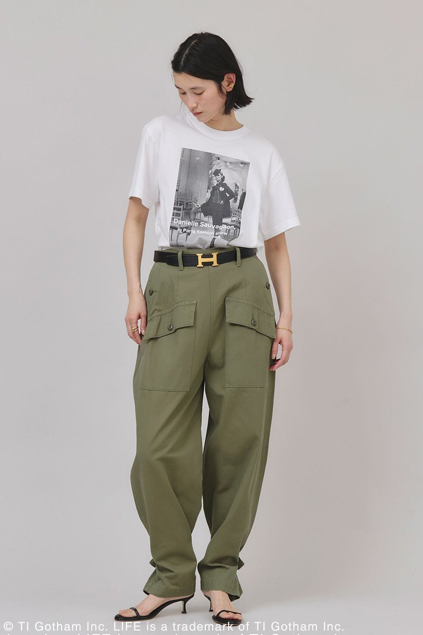 【カレンソロジー/Curensology】の【LIFE PICTURE COLLECTION】別注SLTシャツ(タテ) 人気、トレンドファッション・服の通販 founy(ファニー) 　ファッション　Fashion　レディースファッション　Fashion for Women　トップス・カットソー　Cut & Sew Tops　シャツ・ブラウス・オフィスカジュアル　Elegant Blouses & Button-Ups　ロングTシャツ・Tシャツ　Longline T-Shirts & Tees　カットソー・ベーシックTシャツ　Cut-and-Sewn Tops / Stretch Tees & Basics　おすすめ　Recommended / Our Picks　アクセサリー　Fashion Accessories　インナー　Innerwear　カットソー　Cut and Sewn Top　ショート　Short, Short Length　シンプル　Simple, Minimal　ジャケット　Jacket, Outerwear　スペシャル　Special, Limited Edition　スリーブ　Sleeve, Long Sleeve / Short Sleeve　フロント　Front, Front Design　プリント　Print, Printed Pattern　モノトーン　Monotone, Black and White　ロング　Long, Long-Length　別注　Limited Edition, Custom Order　夏　Summer　春　Spring　洗える　Machine Washable　other-8|ID: prp329100003956537 ipo3291000000033706751