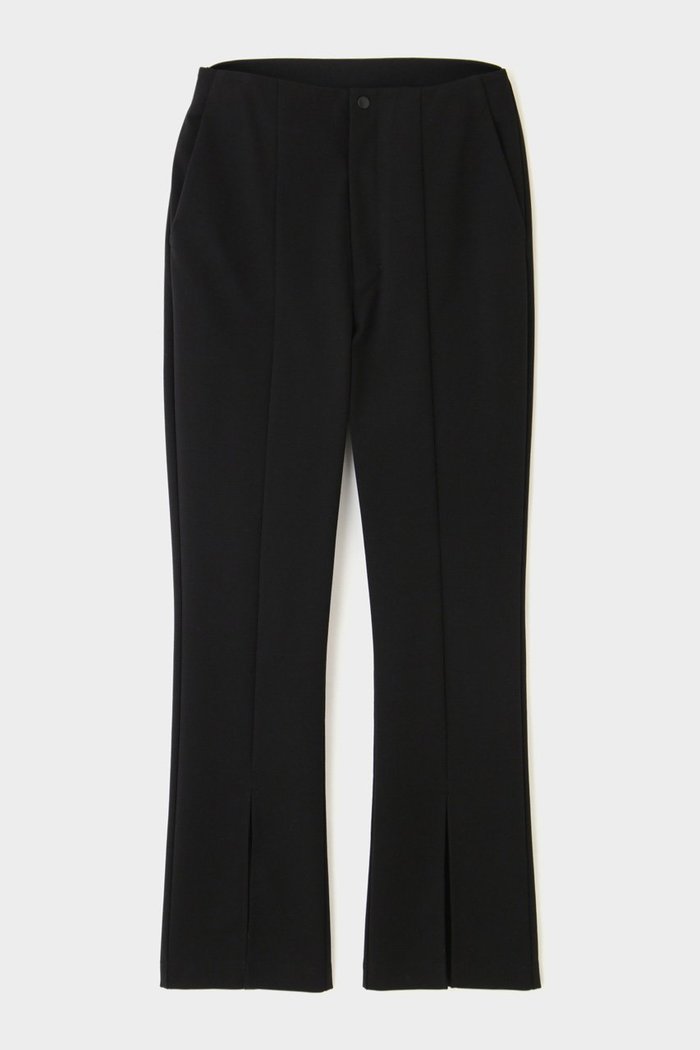 【ル フィル/LE PHIL】の【LE PHIL SPORTS】バックリブハイストレッチスリットパンツ インテリア・キッズ・メンズ・レディースファッション・服の通販 founy(ファニー) https://founy.com/ ファッション Fashion レディースファッション Fashion for Women パンツ Pants & Trousers バッグ Bags スポーツウェア Functional & Stylish Sportswear スポーツ パンツ Workout Pants / Training Shorts / Joggers コンパクト Compact, Small Size ストレッチ Stretch, Stretchy Fabric スリット Slit, Slit Detail パターン Pattern, Design Print フィット Fit, Slim Fit フレア Flare, Flared フロント Front, Front Design ボトム Bottoms, Lower Wear ポケット Pocket, Pocket Detail |ID: prp329100003962013 ipo3291000000036009958