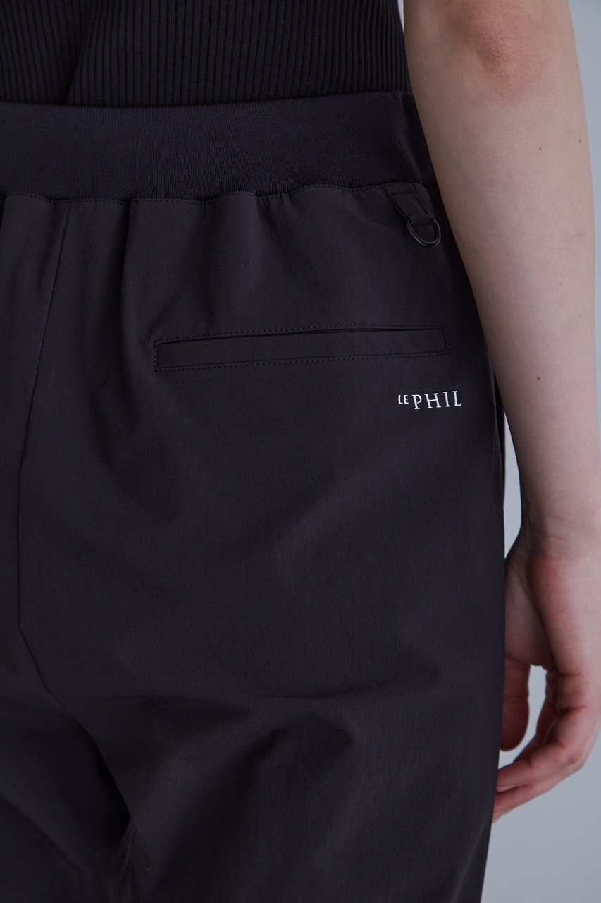 【ル フィル/LE PHIL】の【LE PHIL SPORTS】コーデュラジョガーパンツ 人気、トレンドファッション・服の通販 founy(ファニー) 　ファッション　Fashion　レディースファッション　Fashion for Women　パンツ　Pants & Trousers　スポーツウェア　Functional & Stylish Sportswear　スポーツ パンツ　Workout Pants / Training Shorts / Joggers　コンパクト　Compact, Small Size　ストレッチ　Stretch, Stretchy Fabric　テーパード　Tapered, Tapered Pants　ポケット　Pocket, Pocket Detail　軽量　Lightweight, Ultra Light　other-5|ID: prp329100003962015 ipo3291000000032900819