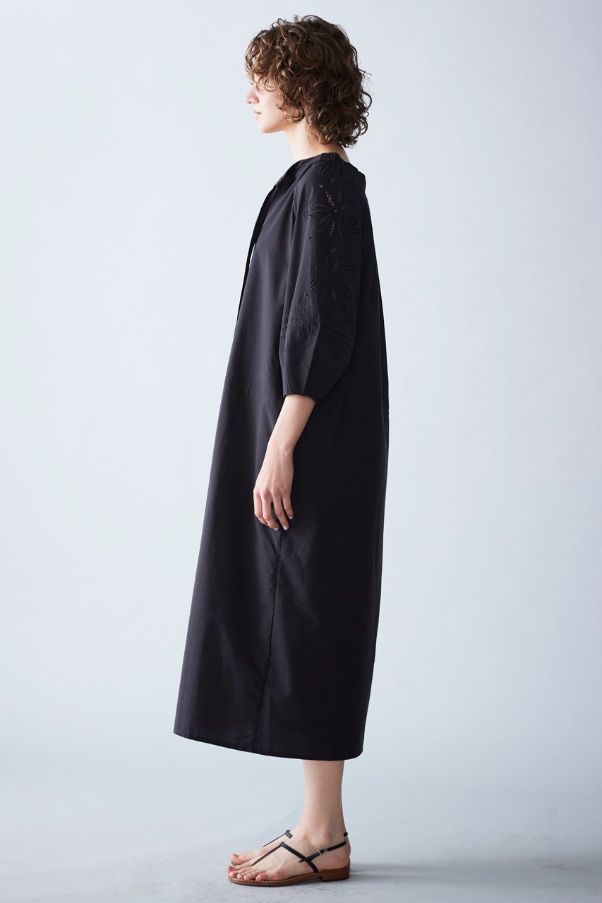 【マリリンムーン/MARILYN MOON】のオリジナルフラワーエンブロイダリー2wayドレス 人気、トレンドファッション・服の通販 founy(ファニー) 　ファッション　Fashion　レディースファッション　Fashion for Women　ワンピース　Dresses　フォーマル・パーティードレス・結婚式用ドレス　Elegant & Casual Dresses　チュニック　Tunic Tops & Dresses　ギャザー　Gathered, Ruffled　スキッパー　Skipper, Open Collar　チュニック　Tunic, Long Top　トレンド　Trend, Trending Now　ドレス　Dress, One-Piece　モダン　Modern, Contemporary　リラックス　Relax, Relaxed Fit　ロング　Long, Long-Length　ワーク　Workwear, Utility Style　夏　Summer　手描き　Hand-Drawn, Illustrated　other-8|ID: prp329100003963554 ipo3291000000032899447