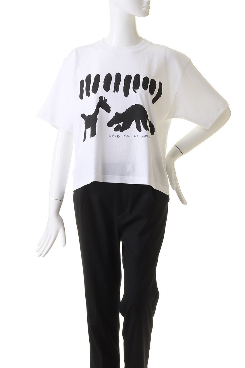 【エリオポール/heliopole】の【manipuri】PRINT TシャツANML 大人の最旬トレンドファッション＆コーディネート founy(ファウニー) 　ファッション　Fashion　レディースファッション　Fashion for Women　トップス・カットソー　Cut & Sew Tops　シャツ・ブラウス・オフィスカジュアル　Elegant Blouses & Button-Ups　ロングTシャツ・Tシャツ　Longline T-Shirts & Tees　カットソー・ベーシックTシャツ　Cut-and-Sewn Tops / Stretch Tees & Basics　ショート　Short, Short Length　スリーブ　Sleeve, Long Sleeve / Short Sleeve　ハーフ　Half, Half-Length　プリント　Print, Printed Pattern　モノトーン　Monotone, Black and White　other-2|ID: prp329100003963574 ipo3291000000036986649