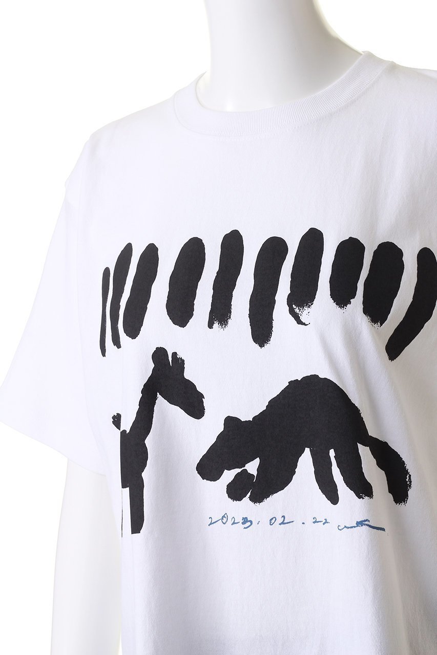 【エリオポール/heliopole】の【manipuri】PRINT TシャツANML 大人の最旬トレンドファッション＆コーディネート founy(ファウニー) 　ファッション　Fashion　レディースファッション　Fashion for Women　トップス・カットソー　Cut & Sew Tops　シャツ・ブラウス・オフィスカジュアル　Elegant Blouses & Button-Ups　ロングTシャツ・Tシャツ　Longline T-Shirts & Tees　カットソー・ベーシックTシャツ　Cut-and-Sewn Tops / Stretch Tees & Basics　ショート　Short, Short Length　スリーブ　Sleeve, Long Sleeve / Short Sleeve　ハーフ　Half, Half-Length　プリント　Print, Printed Pattern　モノトーン　Monotone, Black and White　other-5|ID: prp329100003963574 ipo3291000000036986655