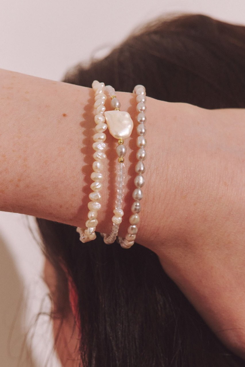 【ルボンボン/les bonbon】のcrystal dreamy ブレスレット 人気、トレンドファッション・服の通販 founy(ファニー) 　ファッション　Fashion　レディースファッション　Fashion for Women　ジュエリー　Jewelry　チェーン＆カフブレスレット　Cuff & Chain Bracelets　バングル・カフブレスレット　Bangles & Cuff Bracelets　グラデーション　Gradient, Ombre　ドレス　Dress, One-Piece　パール　Pearl, Pearl Accent　ブレスレット　Bracelet, Wristband　エレガント 上品　Elegant　other-2|ID: prp329100003966186 ipo3291000000035578872