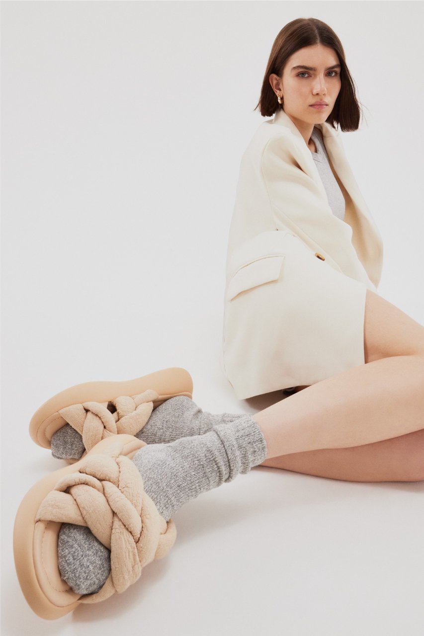 【スティーブマデン/STEVE MADDEN】のHOLD ON 厚底マンドゥサンダル 人気、トレンドファッション・服の通販 founy(ファニー) 　ファッション　Fashion　レディースファッション　WOMEN　サマー　Summer　サンダル　Sandals　モコモコ　Fluffy　厚底　Platforms　other-7|ID: prp329100003971391 ipo3291000000031455197