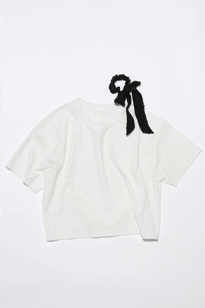 【トレス/TRESSE】の【ELLE SHOP 15th限定】Tシャツ&リボンシュシュセット インテリア・キッズ・メンズ・レディースファッション・服の通販 founy(ファニー) https://founy.com/ ファッション Fashion レディースファッション WOMEN トップス・カットソー Tops/Tshirt シャツ/ブラウス Shirts/Blouses ロング / Tシャツ T-Shirts カットソー Cut and Sewn シュシュ / ヘアアクセ Hair Accessories ショート Short スリーブ Sleeve |ID: prp329100003973793 ipo3291000000029973983