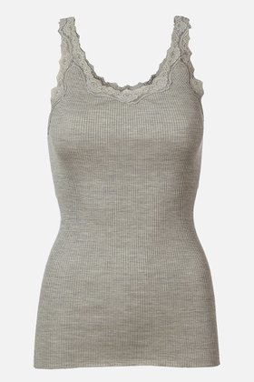 【ロサムンド/ROSEMUNDE】のレース付き タンクトップ シルクコットン 人気、トレンドファッション・服の通販 founy(ファニー) ファッション Fashion レディースファッション Fashion for Women トップス・カットソー Cut & Sew Tops キャミソール&ノースリーブ Camisoles & Sleeveless Tops シャツ・ブラウス・オフィスカジュアル Elegant Blouses & Button-Ups ロングTシャツ・Tシャツ Longline T-Shirts & Tees カットソー・ベーシックTシャツ Cut-and-Sewn Tops / Stretch Tees & Basics キャミソール Camisole, Spaghetti Strap Top シルク Silk, 100% Silk タンク Tank Top, Sleeveless Top フィット Fit, Slim Fit ホールガーメント WholeGarment, Seamless Knit レース Lace, Lace Fabric 冬 Winter / This Winter 夏 Summer |ID:prp329100003973879