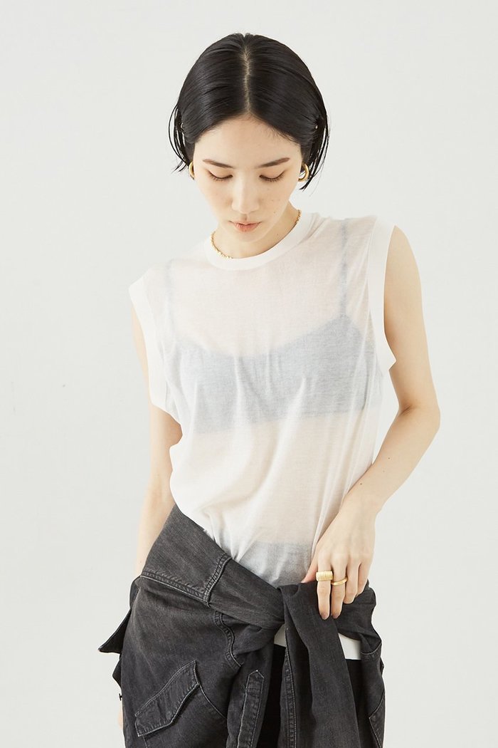 【ザ ストア バイ シー/THE STORE by C】のシアーニットノースリーブプルオーバー インテリア・キッズ・メンズ・レディースファッション・服の通販 founy(ファニー) https://founy.com/ ファッション Fashion レディースファッション Fashion for Women トップス・カットソー Cut & Sew Tops ニット Knit Tops & Sweaters キャミソール&ノースリーブ Camisoles & Sleeveless Tops カジュアルプルオーバー・ニットトップス Pullovers & Knit Tops / Casual Pullovers おすすめ Recommended / Our Picks スリット Slit, Slit Detail センター Center, Center Line 人気 Popular, Best Seller 別注 Limited Edition, Custom Order 夏 Summer |ID: prp329100003979159 ipo3291000000032943416