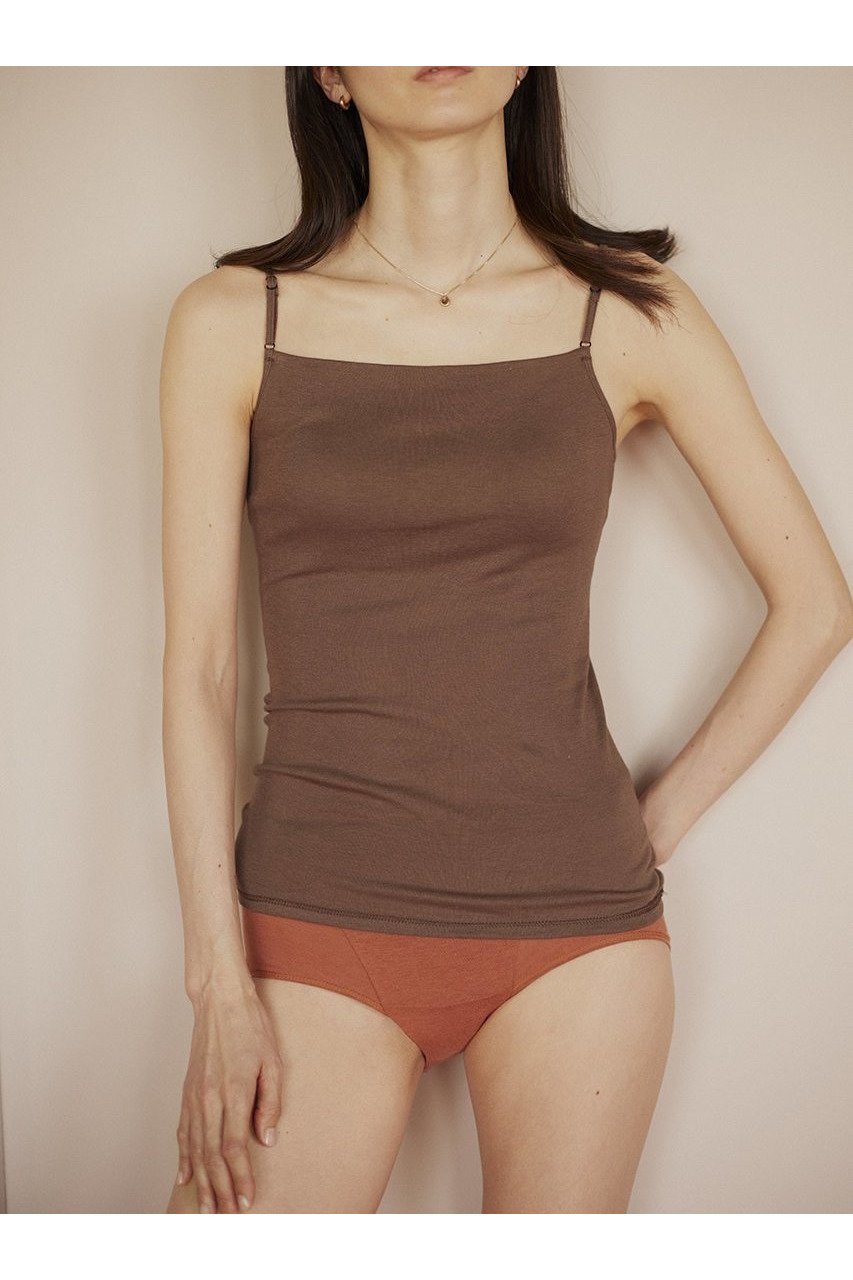 【アロマティック/AROMATIQUE】の【ayame】パッド付キャミソール 人気、トレンドファッション・服の通販 founy(ファニー) 　ファッション　Fashion　レディースファッション　WOMEN　下着・ランジェリー　Underwear　その他インナー・ランジェリー　Other lingerie　おすすめ　Recommend　なめらか　Smooth　インナー　Inner　キャミソール　Camisole　シルク　Silk　ストレート　Straight　セットアップ　Set Up　フィット　Fit　フロント　Front　ランジェリー　Lingerie　再入荷　Restock/Back In Stock/Re Arrival　other-7|ID: prp329100003981332 ipo3291000000031454136