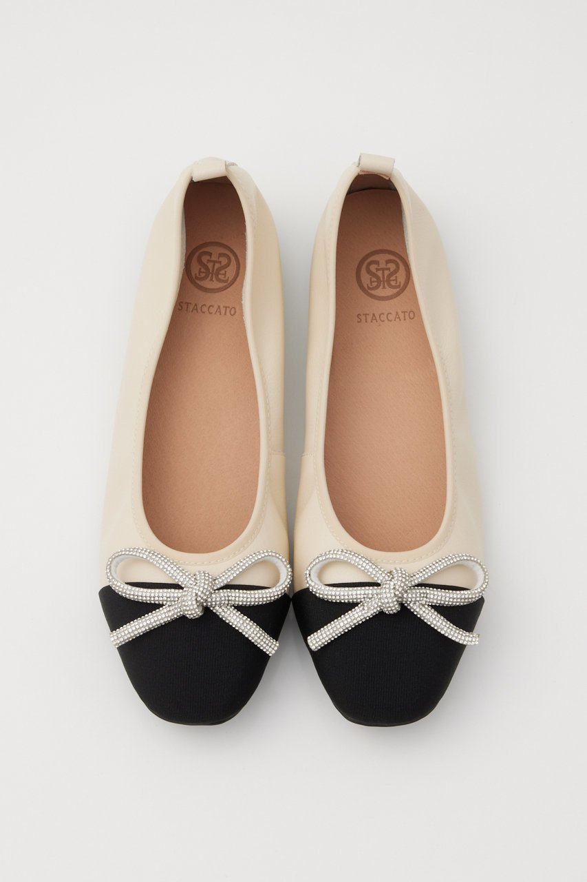 【スタッカート/STACCATO】のエリーゼバレエシューズ インテリア・キッズ・メンズ・レディースファッション・服の通販 founy(ファニー) 　ファッション　Fashion　レディースファッション　WOMEN　インソール　Insole　シューズ　Shoes　ストーン　Stone　バレエ　Ballet　フィット　Fit　フラット　Flat　モチーフ　Motif　リボン　Ribbon　定番　Standard　NEW・新作・新着・新入荷　New Arrivals　ホワイト|ID: prp329100003988006 ipo3291000000026322628