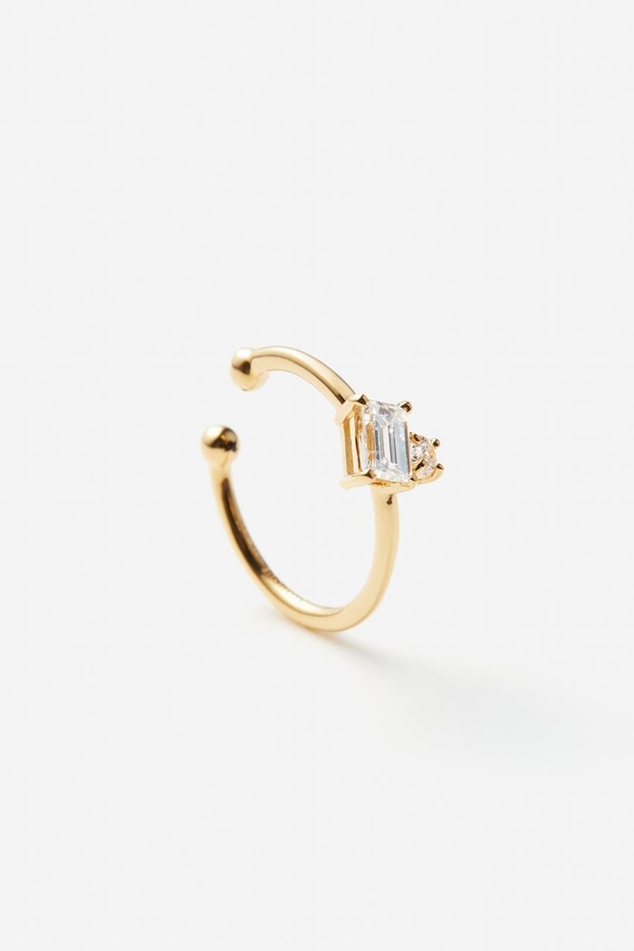 【オールニーク/ALLNIQUE】の【Connect TOMOKO FURUSAWA】Baguette A ダイヤモンド イヤーカフ(片耳用) インテリア・キッズ・メンズ・レディースファッション・服の通販 founy(ファニー) https://founy.com/ ファッション Fashion レディースファッション Fashion for Women ジュエリー Jewelry ファッションリング Fashion Rings イヤリング・フープ・ドロップタイプ Hoop, Drop & Clip Earrings おすすめ Recommended / Our Picks イヤリング Earrings イヤーカフ Ear Cuffs シェイプ Shape, Slim Fit ジュエリー Jewelry, Accessories ダイヤモンド Diamond, Brilliant Cut エレガント 上品 Elegant 片耳 One-Ear, Single Earring |ID: prp329100003997428 ipo3291000000036231783