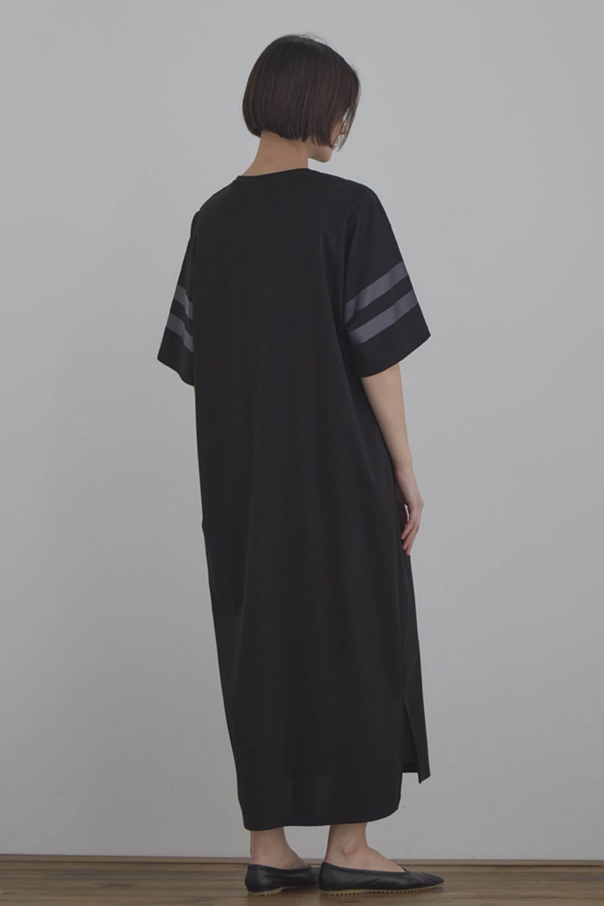【ル フィル/LE PHIL】のシルキーポンチラインカットソーワンピース 人気、トレンドファッション・服の通販 founy(ファニー) 　ファッション　Fashion　レディースファッション　WOMEN　ワンピース　Dress　チュニック　Tunic　なめらか　Smooth　ジャージー　Jersey　チュニック　Tunic　ドレス　Dress　プリント　Print　マキシ　Maxi　ロング　Long　エレガント 上品　Elegant　other-3|ID: prp329100003999641 ipo3291000000031452325