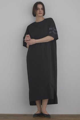 【ル フィル/LE PHIL】 シルキーポンチラインカットソーワンピース人気、トレンドファッション・服の通販 founy(ファニー) ファッション Fashion レディースファッション Fashion for Women ワンピース Dresses チュニック Tunic Tops & Dresses なめらか Smooth, Silky Texture チュニック Tunic, Long Top ドレス Dress, One-Piece プリント Print, Printed Pattern マキシ Maxi, Full Length ロング Long, Long-Length エレガント 上品 Elegant 再入荷 Restock / Back in Stock |ID:prp329100003999641