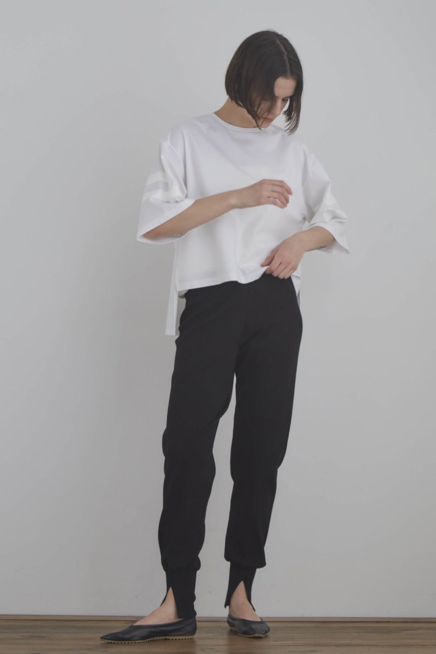 【ル フィル/LE PHIL】のシルキーポンチラインTシャツ 人気、トレンドファッション・服の通販 founy(ファニー) 　ファッション　Fashion　レディースファッション　Fashion for Women　トップス・カットソー　Cut & Sew Tops　シャツ・ブラウス・オフィスカジュアル　Elegant Blouses & Button-Ups　ロングTシャツ・Tシャツ　Longline T-Shirts & Tees　カットソー・ベーシックTシャツ　Cut-and-Sewn Tops / Stretch Tees & Basics　なめらか　Smooth, Silky Texture　コンパクト　Compact, Small Size　ショート　Short, Short Length　スリーブ　Sleeve, Long Sleeve / Short Sleeve　プリント　Print, Printed Pattern　エレガント 上品　Elegant　other-7|ID: prp329100003999642 ipo3291000000032932480