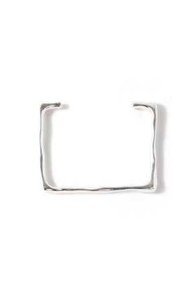 【メゾンドパルス/MAISON DPULSE】のSquare バングル 人気、トレンドファッション・服の通販 founy(ファニー) ファッション Fashion レディースファッション Fashion for Women ジュエリー Jewelry チェーン＆カフブレスレット Cuff & Chain Bracelets バングル・カフブレスレット Bangles & Cuff Bracelets おすすめ Recommended / Our Picks クール Cool, Chic シンプル Simple, Minimal スクエア Square, Square Shape スタイリッシュ Stylish, Fashionable バングル Bangle, Bracelet |ID:prp329100004003915