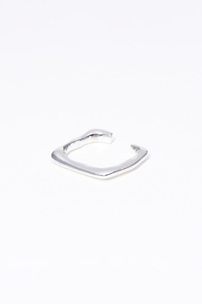 【メゾンドパルス/MAISON DPULSE】のSquare リング イヤーカフ インテリア・キッズ・メンズ・レディースファッション・服の通販 founy(ファニー) https://founy.com/ ファッション Fashion レディースファッション Fashion for Women ジュエリー Jewelry おすすめ Recommended / Our Picks イヤーカフ Ear Cuffs クール Cool, Chic シンプル Simple, Minimal スクエア Square, Square Shape |ID: prp329100004003917 ipo3291000000036110951