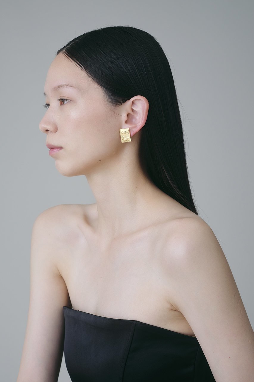 【プラウ/PLOW】のLettering Square イヤリング(片耳用) 人気、トレンドファッション・服の通販 founy(ファニー) 　ファッション　Fashion　レディースファッション　Fashion for Women　ジュエリー　Jewelry　ファッションリング　Fashion Rings　イヤリング・フープ・ドロップタイプ　Hoop, Drop & Clip Earrings　イヤリング　Earrings　スクエア　Square, Square Shape　プレート　Plate, Dish　モチーフ　Motif, Design Theme　片耳　One-Ear, Single Earring　other-4|ID: prp329100004017694 ipo3291000000035446378