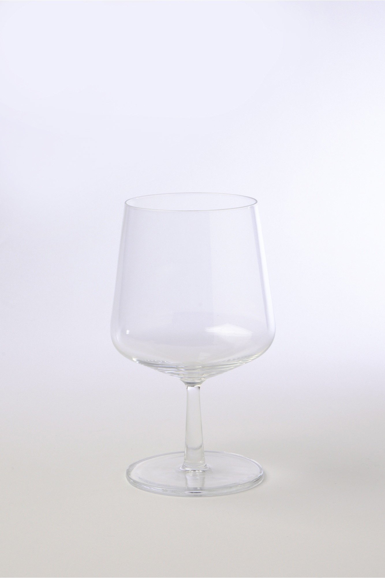 【イッタラ/iittala / GOODS】のエッセンス ビアグラス インテリア・キッズ・メンズ・レディースファッション・服の通販 founy(ファニー) 　エレガント 上品　Elegant　グラス　Glass, Eyewear　シンプル　Simple, Minimal　ストレート　Straight, Straight Cut　テーブル　Table, Dining Table　台形　A-Line, Trapezoid Shape　人気　Popular, Best Seller　バランス　Balance, Style Balance　フォルム　Silhouette, Form　フォーマル　Formal, Dressy　モダン　Modern, Contemporary　再入荷　Restock / Back in Stock　-|ID: prp329100004018853 ipo3291000000033300023