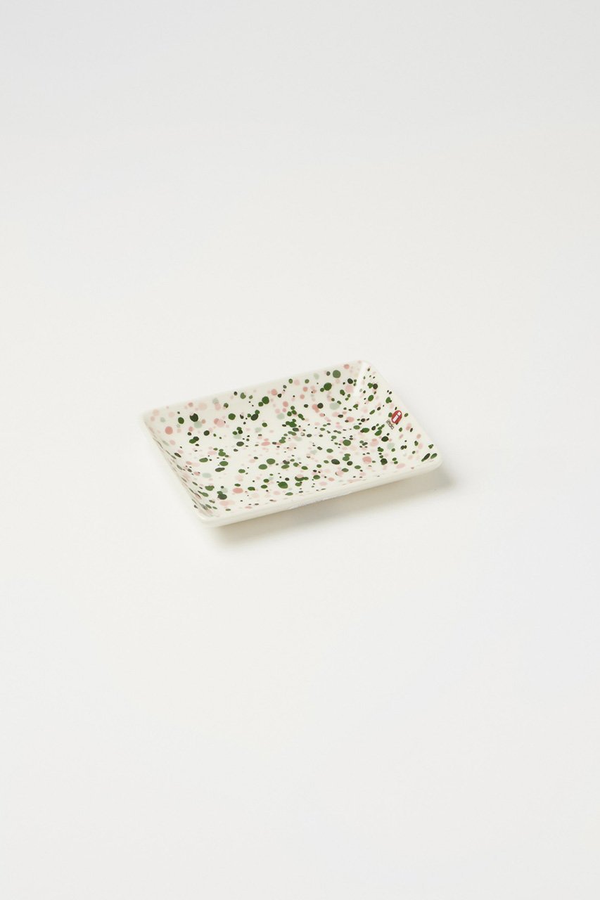【イッタラ/iittala / GOODS】のヘレ A6プレート 10x15cm インテリア・キッズ・メンズ・レディースファッション・服の通販 founy(ファニー) カラフル Colorful Design 皿 Plate, Dish テーブル Table, Dining Table ドット Polka Dot, Dot Pattern 人気 Popular, Best Seller パターン Pattern, Design Print プレート Plate, Dish ランダム Random, Irregular 夏 Summer ホーム・キャンプ・アウトドア・お取り寄せ Home Living / Home & Lifestyle / Camping Gear / Outdoor Camping キッチン・ダイニング Kitchen & Dining Essentials. Stylish & Functional Tableware キッチン家電・キッチン用品 Kitchen Appliances & Tools ピンクグリーン|ID: prp329100004018863 ipo3291000000036174910