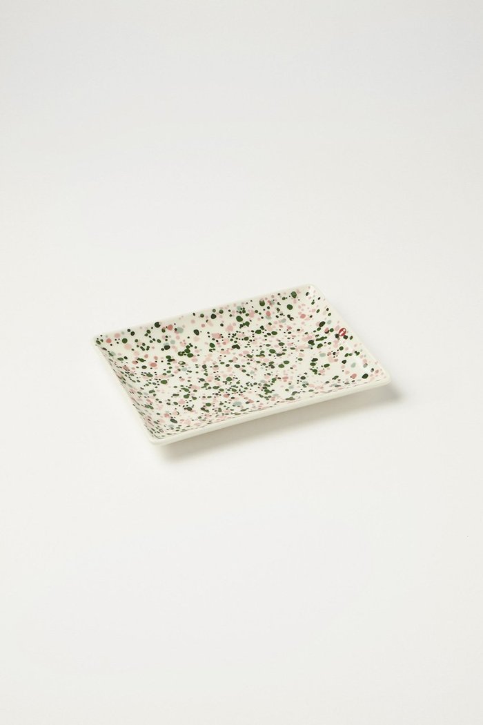 【イッタラ/iittala / GOODS】のヘレ A5プレート 15x21cm インテリア・キッズ・メンズ・レディースファッション・服の通販 founy(ファニー) https://founy.com/ カラフル Colorful テーブル Table ドット Dot プレート Plate ホーム・キャンプ・アウトドア・お取り寄せ Home,Garden,Outdoor,Camping Gear キッチン・ダイニング Kitchen Dining キッチン家電・キッチン用品 Kitchenware |ID: prp329100004018864 ipo3291000000026648562