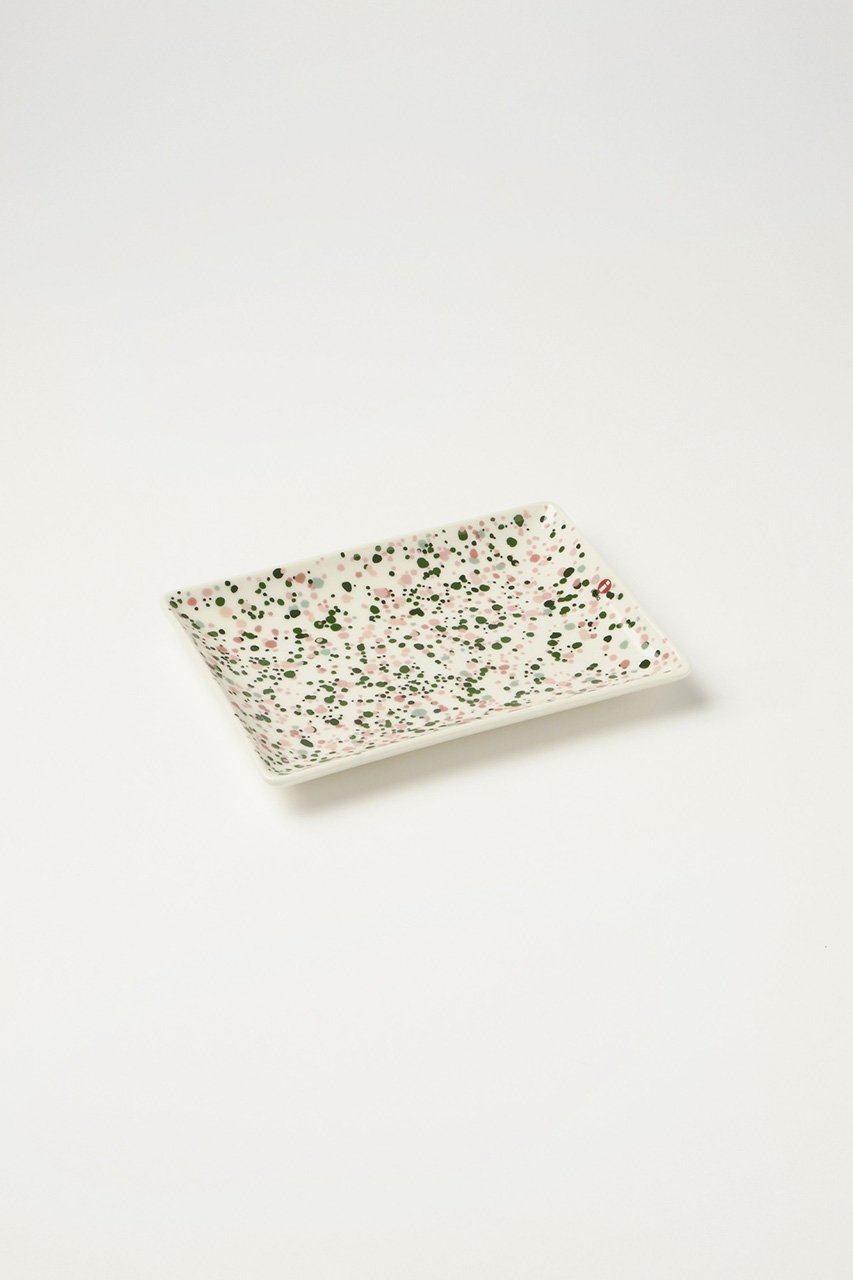 【イッタラ/iittala / GOODS】のヘレ A5プレート 15x21cm インテリア・キッズ・メンズ・レディースファッション・服の通販 founy(ファニー) 　カラフル　Colorful　テーブル　Table　ドット　Dot　プレート　Plate　ホーム・キャンプ・アウトドア・お取り寄せ　Home,Garden,Outdoor,Camping Gear　キッチン・ダイニング　Kitchen Dining　キッチン家電・キッチン用品　Kitchenware　ピンクグリーン|ID: prp329100004018864 ipo3291000000026648563