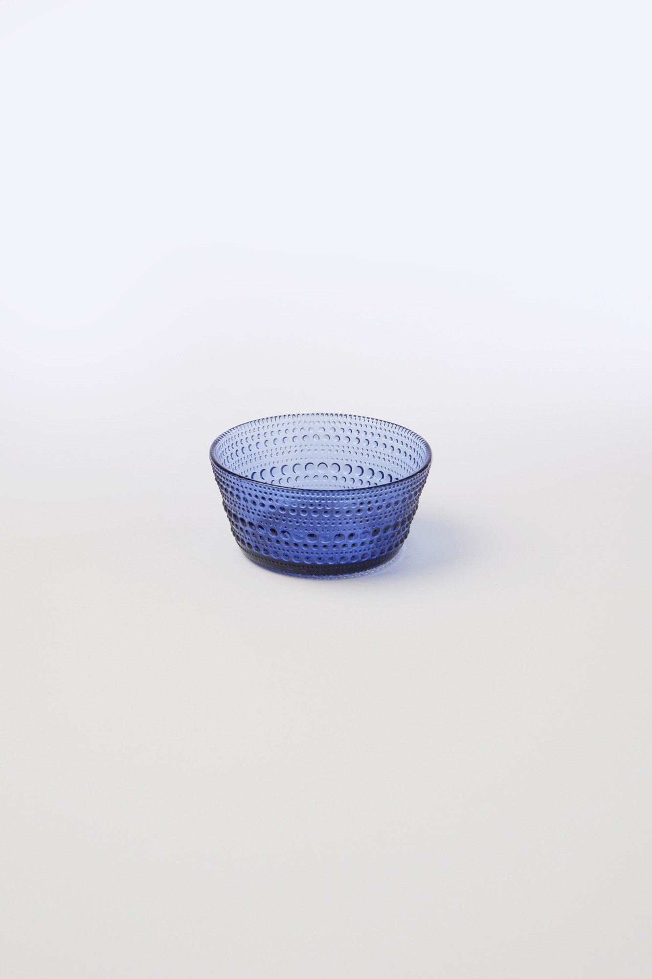 【イッタラ/iittala / GOODS】のカステヘルミ ボウル 230ml インテリア・キッズ・メンズ・レディースファッション・服の通販 founy(ファニー) 　ガラス　Glass　テーブル　Table　ホーム・キャンプ・アウトドア・お取り寄せ　Home,Garden,Outdoor,Camping Gear　キッチン・ダイニング　Kitchen Dining　キッチン家電・キッチン用品　Kitchenware　ウルトラマリンブルー|ID: prp329100004018920 ipo3291000000026648696