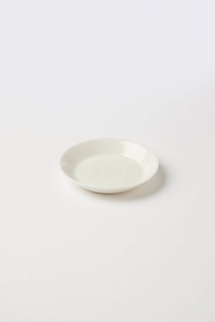 【イッタラ/iittala / GOODS】のティーマ プレート 15cm / ソーサー インテリア・キッズ・メンズ・レディースファッション・服の通販 founy(ファニー) https://founy.com/ コレクション Collection, Seasonal Line シェイプ Shape, Slim Fit スタンダード Standard, Basic テーブル Table, Dining Table 人気 Popular, Best Seller プレート Plate, Dish ホーム・キャンプ・アウトドア・お取り寄せ Home Living / Home & Lifestyle / Camping Gear / Outdoor Camping キッチン・ダイニング Kitchen & Dining Essentials. Stylish & Functional Tableware キッチン家電・キッチン用品 Kitchen Appliances & Tools マグカップ・カップ&ソーサー・陶器食器 Mugs / Cups and Saucers / Ceramic Drinkware |ID: prp329100004018935 ipo3291000000026648738