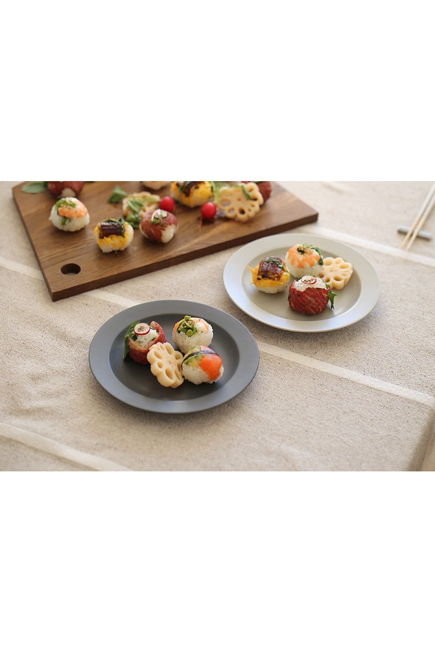 【クラ/Kura / GOODS】のEna リムプレート 19cm 人気、トレンドファッション・服の通販 founy(ファニー) おすすめ Recommended / Our Picks テーブル Table, Dining Table フィット Fit, Slim Fit プレート Plate, Dish 人気 Popular, Best Seller ホーム・キャンプ・アウトドア・お取り寄せ Home Living / Home & Lifestyle / Camping Gear / Outdoor Camping キッチン・ダイニング Kitchen & Dining Essentials. Stylish & Functional Tableware キッチン家電・キッチン用品 Kitchen Appliances & Tools other-3|ID: prp329100004019224 ipo3291000000035396182