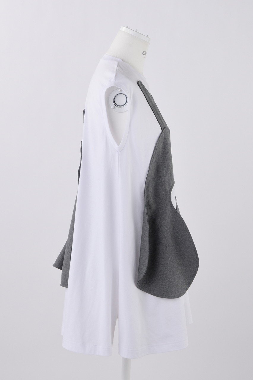 【エンフォルド/ENFOLD】のソフト天竺 サークルドレープベスト T/Tタンクトップ 人気、トレンドファッション・服の通販 founy(ファニー) ファッション Fashion レディースファッション Fashion for Women アウター Coat / Outerwear Collection トップス・カットソー Cut & Sew Tops キャミソール&ノースリーブ Camisoles & Sleeveless Tops シャツ・ブラウス・オフィスカジュアル Elegant Blouses & Button-Ups ロングTシャツ・Tシャツ Longline T-Shirts & Tees ベスト&ジレ / 重ね着スタイル Vests & Gilets カットソー・ベーシックTシャツ Cut-and-Sewn Tops / Stretch Tees & Basics カッティング Cutting Detail キャミソール Camisole, Spaghetti Strap Top セットアップ Set-Up, Coordinated Outfit タンク Tank Top, Sleeveless Top ドッキング Docking, Mixed Material ドレープ Drape, Draping Fabric ベスト Vest, Waistcoat ベーシック Basic, Essential other-4|ID: prp329100004019303 ipo3291000000032924144