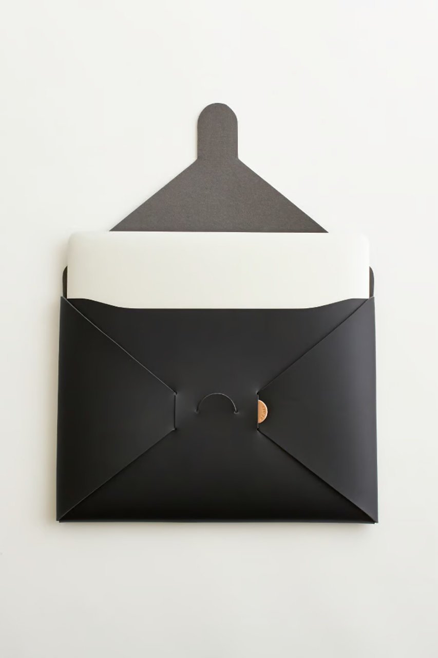 【イロセ/i ro se / GOODS】のSEAMLESS CLUTCH BAG-M 人気、トレンドファッション・服の通販 founy(ファニー) 　クッション　Cushion, Throw Pillow　クラッチ　Clutch, Clutch Bag　軽量　Lightweight, Ultra Light　シンプル　Simple, Minimal　タオル　Towel, Bath Towel　フェイクレザー　Faux Leather, PU Leather　フェルト　Felt, Felt Fabric　ポケット　Pocket, Pocket Detail　other-8|ID: prp329100004019612 ipo3291000000036176403