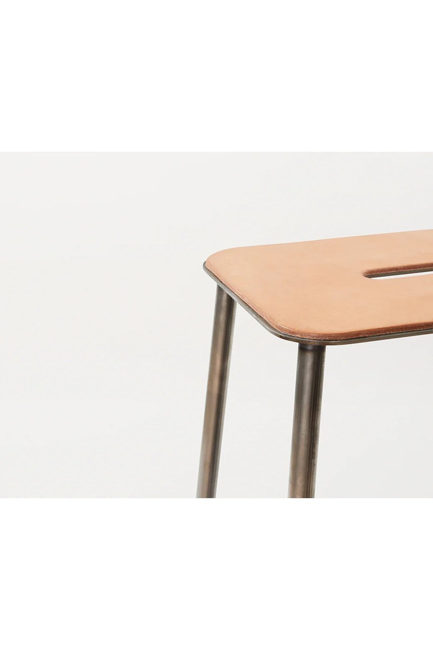 【フラマ/FRAMA / GOODS】のアダム スツール ロースチール/ナチュラルレザー H50【メーカー取り寄せ】 人気、トレンドファッション・服の通販 founy(ファニー) 　シンプル　Simple, Minimal　スタンド　Stand Collar, Upright Stand　フラット　Flat, Flat Shoes　other-2|ID: prp329100004019659 ipo3291000000036176580