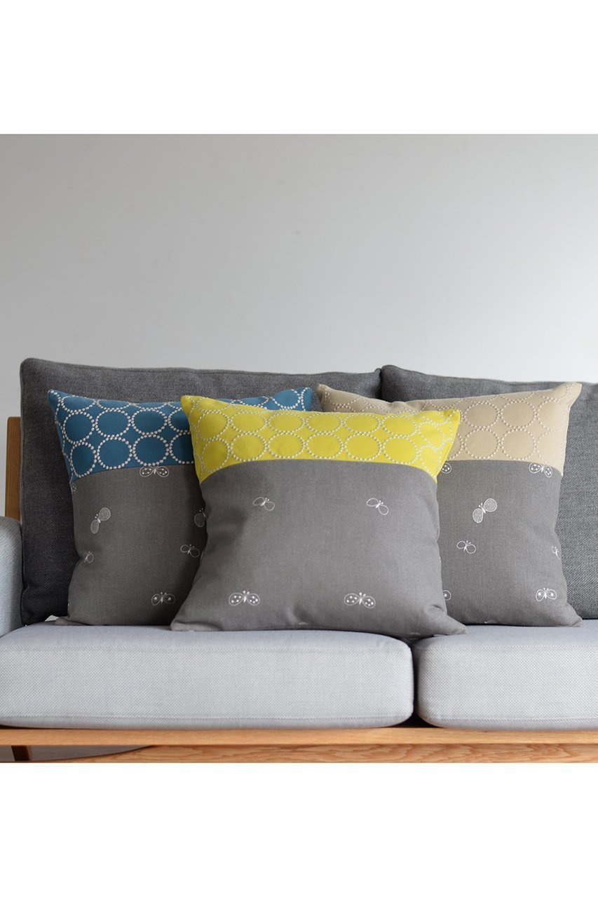 【ミナ ペルホネン/mina perhonen / GOODS】の【greeniche】mina perhonen‐dop‐ 「tambourine × choucho」クッションカバー 人気、トレンドファッション・服の通販 founy(ファニー) 　クッション　Cushion, Throw Pillow　ダブル　Double, Double-Breasted　ドット　Polka Dot, Dot Pattern　人気　Popular, Best Seller　ファブリック　Fabric, Textile　フェイス　Face, Facial Design　other-4|ID: prp329100004023791 ipo3291000000036138866