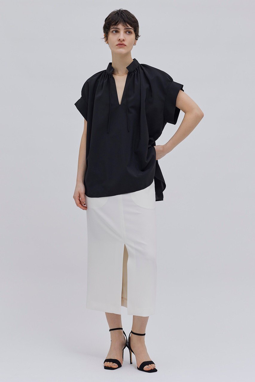 【ベイジ,/BEIGE,】のBATEAU(バトー)/ギャザーブラウス 人気、トレンドファッション・服の通販 founy(ファニー) 　ファッション　Fashion　レディースファッション　Fashion for Women　トップス・カットソー　Cut & Sew Tops　シャツ・ブラウス・オフィスカジュアル　Elegant Blouses & Button-Ups　おすすめ　Recommended / Our Picks　カフス　Cuff Design　ギャザー　Gathered, Ruffled　ショート　Short, Short Length　スタンド　Stand Collar, Upright Stand　スリット　Slit, Slit Detail　スリーブ　Sleeve, Long Sleeve / Short Sleeve　バランス　Balance, Style Balance　フォルム　Silhouette, Form　ミックス　Mix, Mixed Style　リボン　Ribbon, Bow　other-6|ID: prp329100004027115 ipo3291000000032904789