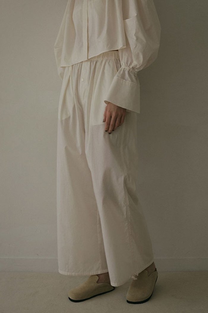 【エトレトウキョウ/ETRE TOKYO】の2wayライトコットンワイドパンツ インテリア・キッズ・メンズ・レディースファッション・服の通販 founy(ファニー) https://founy.com/ ファッション Fashion レディースファッション Fashion for Women パンツ Pants & Trousers おすすめ Recommended / Our Picks クラシカル Classical, Vintage-Inspired ショート Short, Short Length シンプル Simple, Minimal ジャケット Jacket, Outerwear セットアップ Set-Up, Coordinated Outfit ワイド Wide, Wide Fit |ID: prp329100004028037 ipo3291000000036123206