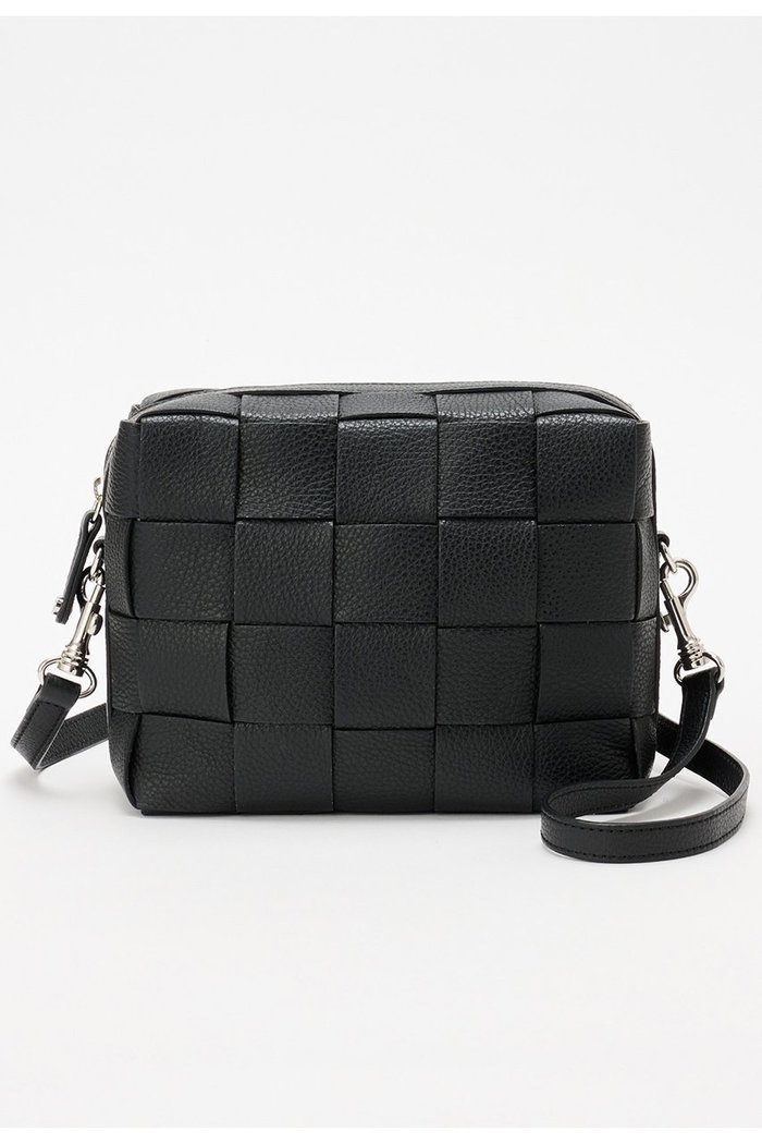 【イアクッチ/IACUCCI】のベルタ S CERVO インテリア・キッズ・メンズ・レディースファッション・服の通販 founy(ファニー) https://founy.com/ ファッション Fashion レディースファッション Fashion for Women バッグ Bags ショルダー Shoulder, Shoulder Strap ポケット Pocket, Pocket Detail メッシュ Mesh, Net Fabric 人気 Popular, Best Seller 旅行 Travel 財布 Wallet, Purse |ID: prp329100004033412 ipo3291000000032790123
