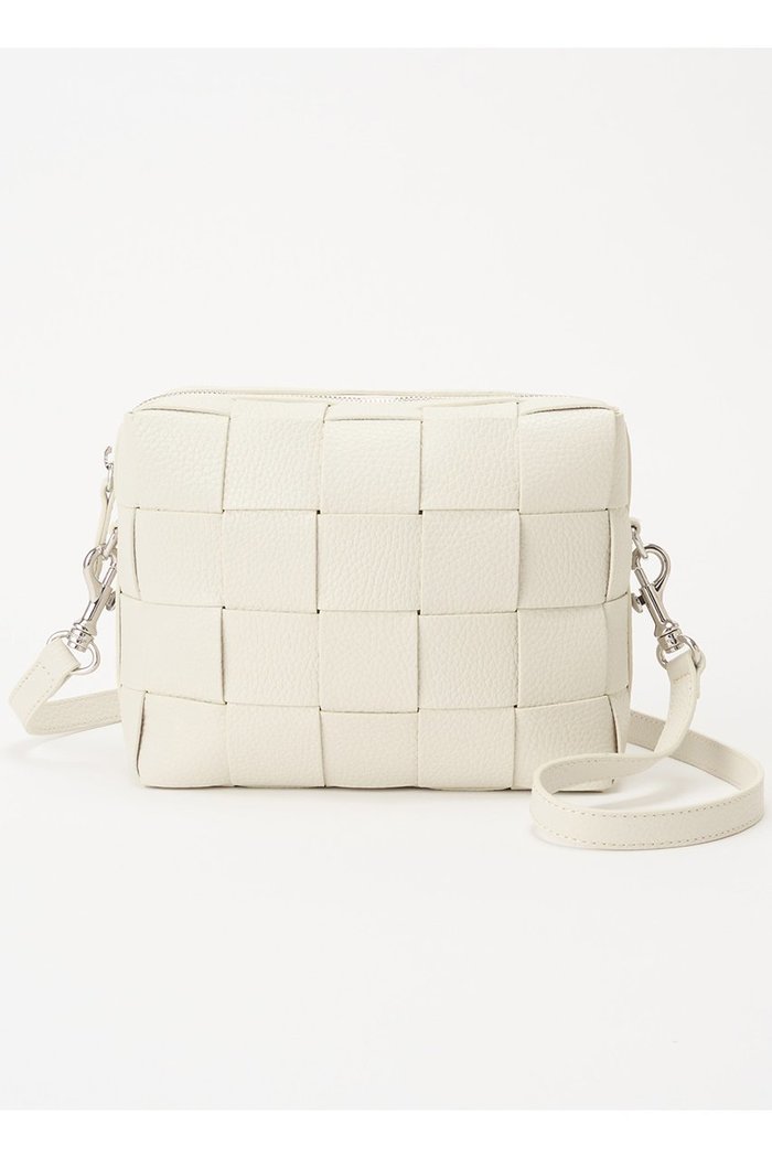 【イアクッチ/IACUCCI】のベルタ S CERVO インテリア・キッズ・メンズ・レディースファッション・服の通販 founy(ファニー) https://founy.com/ ファッション Fashion レディースファッション Fashion for Women バッグ Bags 2026年 2026 ショルダー Shoulder, Shoulder Strap ポケット Pocket, Pocket Detail メッシュ Mesh, Net Fabric 人気 Popular, Best Seller 夏 Summer 旅行 Travel 春 Spring S/S・春夏 SS, Spring/Summer, Warm Season 財布 Wallet, Purse |ID: prp329100004033412 ipo3291000000035890624