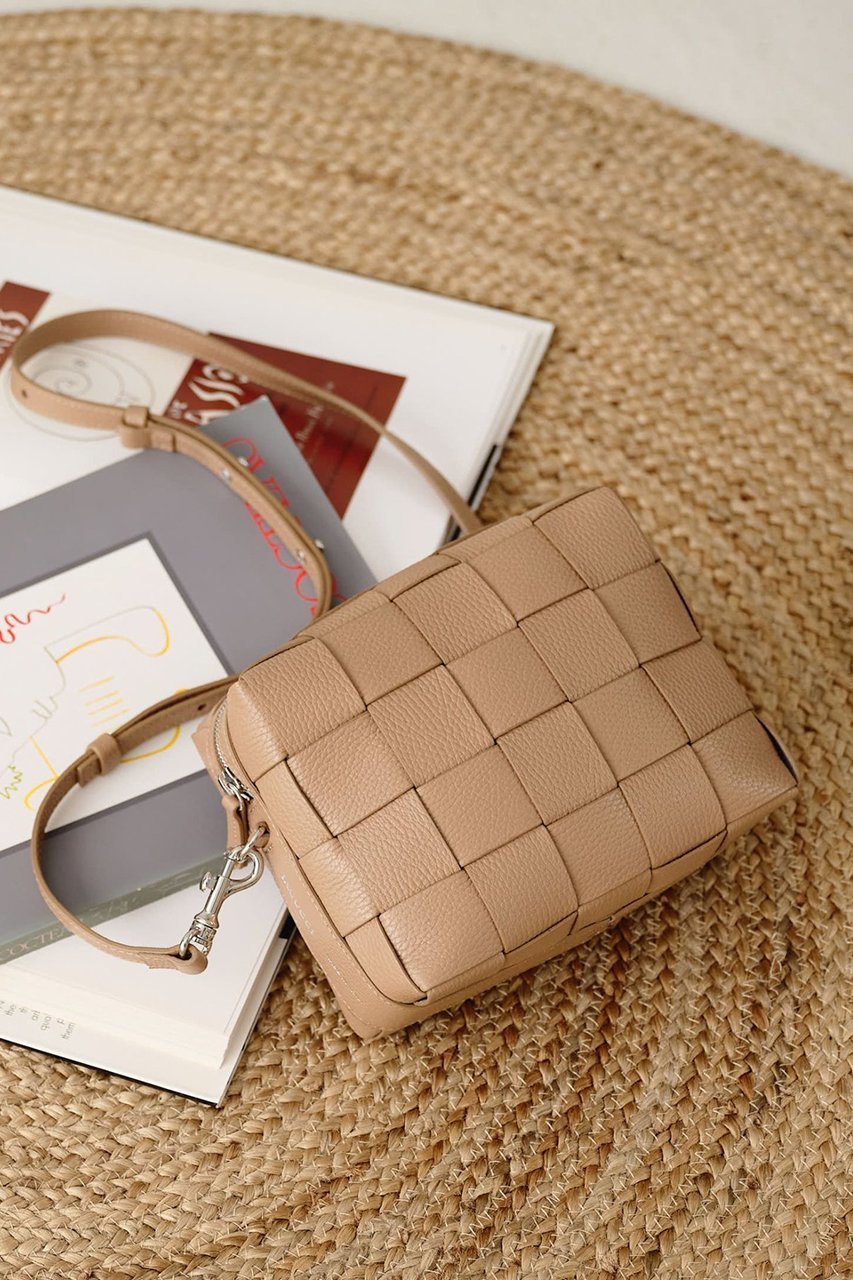 【イアクッチ/IACUCCI】のベルタ S CERVO 人気、トレンドファッション・服の通販 founy(ファニー) ファッション Fashion レディースファッション Fashion for Women バッグ Bags ショルダー Shoulder, Shoulder Strap ポケット Pocket, Pocket Detail メッシュ Mesh, Net Fabric 人気 Popular, Best Seller 旅行 Travel 財布 Wallet, Purse other-2|ID: prp329100004033412 ipo3291000000036905168