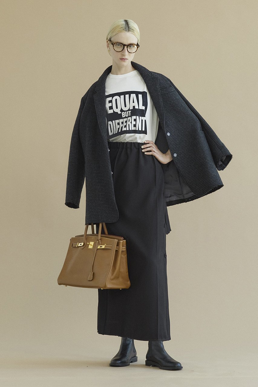 【サードマガジン/THIRD MAGAZINE】の【別注】KATHARINE HAMNETT×TM×mikomori EQUAL BUT DIFERENT SLOGAN ノースリーブTシャツ 人気、トレンドファッション・服の通販 founy(ファニー) 　ファッション　Fashion　レディースファッション　Fashion for Women　トップス・カットソー　Cut & Sew Tops　キャミソール&ノースリーブ　Camisoles & Sleeveless Tops　シャツ・ブラウス・オフィスカジュアル　Elegant Blouses & Button-Ups　ロングTシャツ・Tシャツ　Longline T-Shirts & Tees　カットソー・ベーシックTシャツ　Cut-and-Sewn Tops / Stretch Tees & Basics　キャミソール　Camisole, Spaghetti Strap Top　タンク　Tank Top, Sleeveless Top　ノースリーブ　Sleeveless, No-Sleeve　ビンテージ　Vintage, Retro Style　モチーフ　Motif, Design Theme　別注　Limited Edition, Custom Order　other-6|ID: prp329100004034611 ipo3291000000035892438