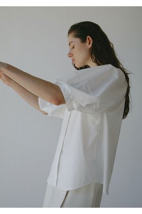【エトレトウキョウ/ETRE TOKYO】のランタンスリーブノーカラーブラウス 人気、トレンドファッション・服の通販 founy(ファニー) ファッション Fashion レディースファッション Fashion for Women トップス・カットソー Cut & Sew Tops シャツ・ブラウス・オフィスカジュアル Elegant Blouses & Button-Ups ショート Short, Short Length スリーブ Sleeve, Long Sleeve / Short Sleeve フォーマル Formal, Dressy フロント Front, Front Design ミリタリー Military, Army Style 今季 This Season, Current Season |ID:prp329100004035622