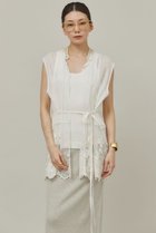【カレンソロジー/Curensology】のオーガンビジューブラウス 人気、トレンドファッション・服の通販 founy(ファニー) ファッション Fashion レディースファッション Fashion for Women トップス・カットソー Cut & Sew Tops キャミソール&ノースリーブ Camisoles & Sleeveless Tops シャツ・ブラウス・オフィスカジュアル Elegant Blouses & Button-Ups おすすめ Recommended / Our Picks インド Indian Textile オーガンジー Organza Fabric カットソー Cut and Sewn Top スタンド Stand Collar, Upright Stand デニム Denim, Jeans Material ノースリーブ Sleeveless, No-Sleeve バランス Balance, Style Balance フォーマル Formal, Dressy ベスト Vest, Waistcoat A/W・秋冬 Autumn/Winter thumbnail ホワイト|ID: prp329100004039114 ipo3291000000032879217