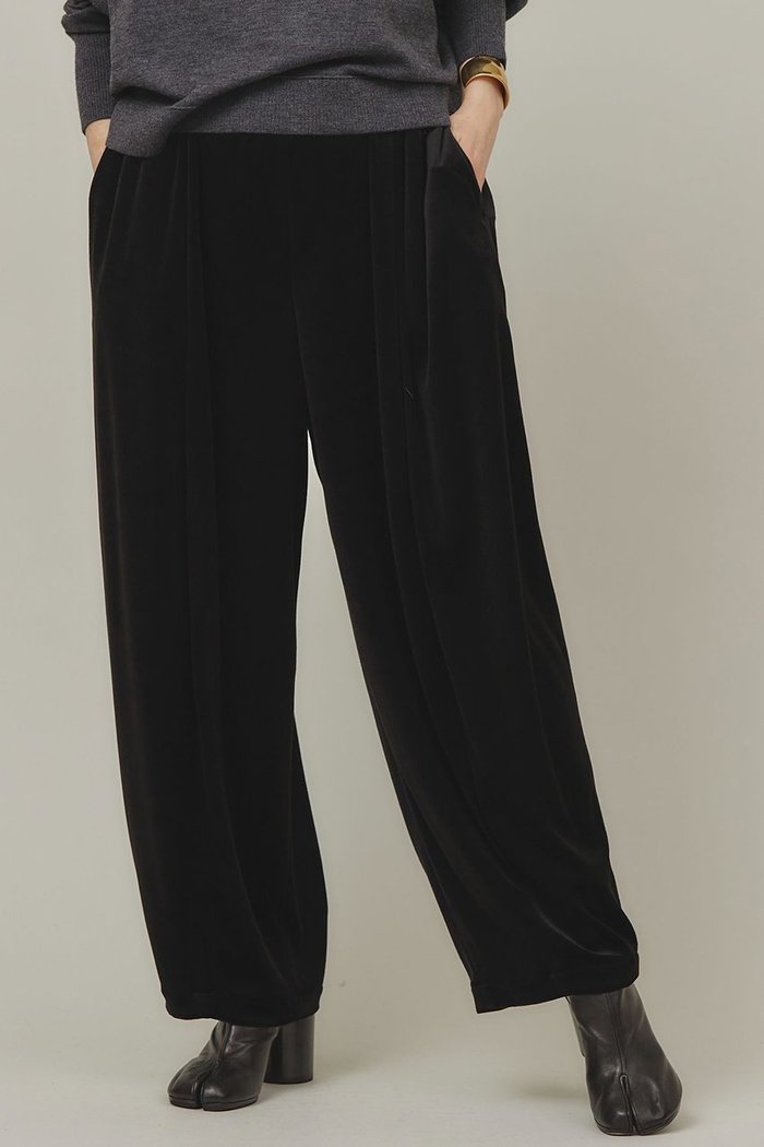 【カレンソロジー/Curensology】のベロアドロストパンツ インテリア・キッズ・メンズ・レディースファッション・服の通販 founy(ファニー) https://founy.com/ ファッション Fashion レディースファッション WOMEN パンツ Pants なめらか Smooth シンプル Simple ベロア Velor エレガント 上品 Elegant 人気 Popularity A/W・秋冬 Aw・Autumn/Winter・Fw・Fall-Winter |ID: prp329100004041852 ipo3291000000026991945