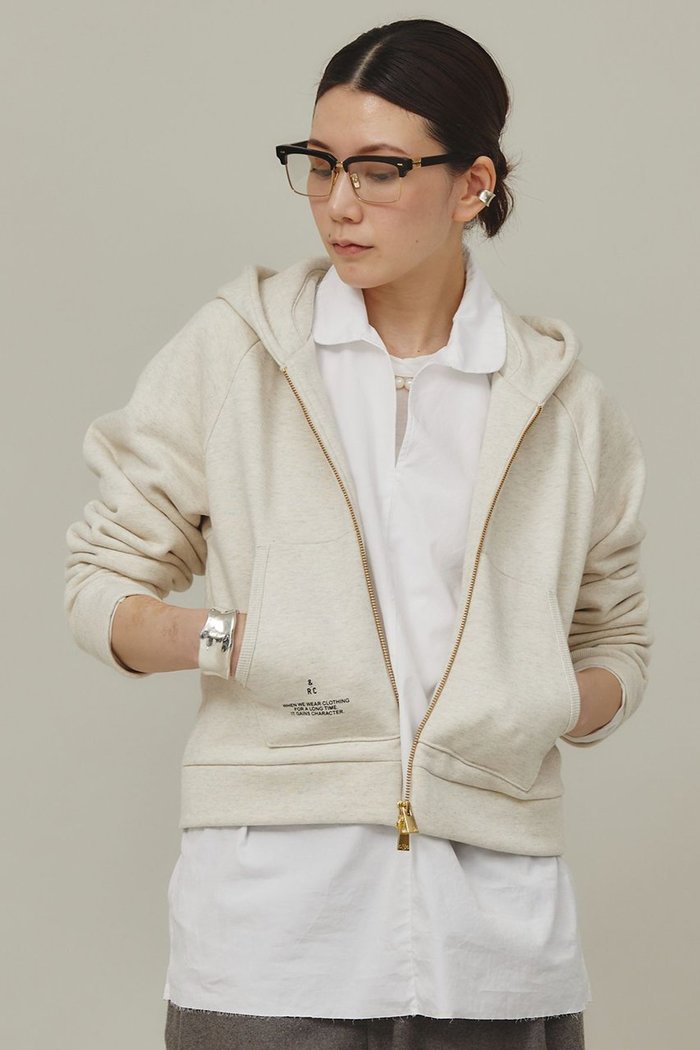 【カレンソロジー/Curensology】の〈&RC〉ヘビーウラケショートパーカー インテリア・キッズ・メンズ・レディースファッション・服の通販 founy(ファニー) https://founy.com/ ファッション Fashion レディースファッション Fashion for Women トップス・カットソー Cut & Sew Tops シャツ・ブラウス・オフィスカジュアル Elegant Blouses & Button-Ups レディースパーカー・カジュアルフーディー Casual Hoodies & Sweatshirts ロングTシャツ・Tシャツ Longline T-Shirts & Tees スウェット・クルーネックトップス Sweatshirts & Crewnecks / Relaxed Fit Sweat Tops カットソー・ベーシックTシャツ Cut-and-Sewn Tops / Stretch Tees & Basics インナー Innerwear カーゴパンツ Cargo Pants, Utility Pants キャラクター Character, Licensed Characters コンパクト Compact, Small Size ショート Short, Short Length ジップ Zip, Zipper チュニック Tunic, Long Top デニム Denim, Jeans Material パーカー Hoodie, Parka ボトム Bottoms, Lower Wear 羽織 Haori, Light Jacket ミリタリー Military, Army Style ワーク Workwear, Utility Style おすすめ Recommended / Our Picks |ID: prp329100004045621 ipo3291000000035829775