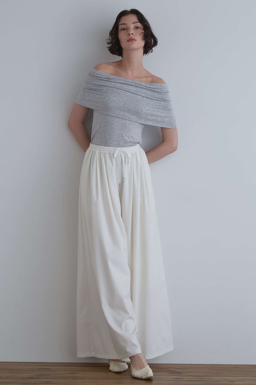 【ル フィル/LE PHIL】のカップインオフショルダートップス 人気、トレンドファッション・服の通販 founy(ファニー) 　ファッション　Fashion　レディースファッション　WOMEN　トップス・カットソー　Tops/Tshirt　シャツ/ブラウス　Shirts/Blouses　ロング / Tシャツ　T-Shirts　カットソー　Cut and Sewn　オフショルダー トップス　Off the Shoulder Top　ショート　Short　シンプル　Simple　スリーブ　Sleeve　デコルテ　Decolletage　フィット　Fit　other-2|ID: prp329100004045662 ipo3291000000031244888
