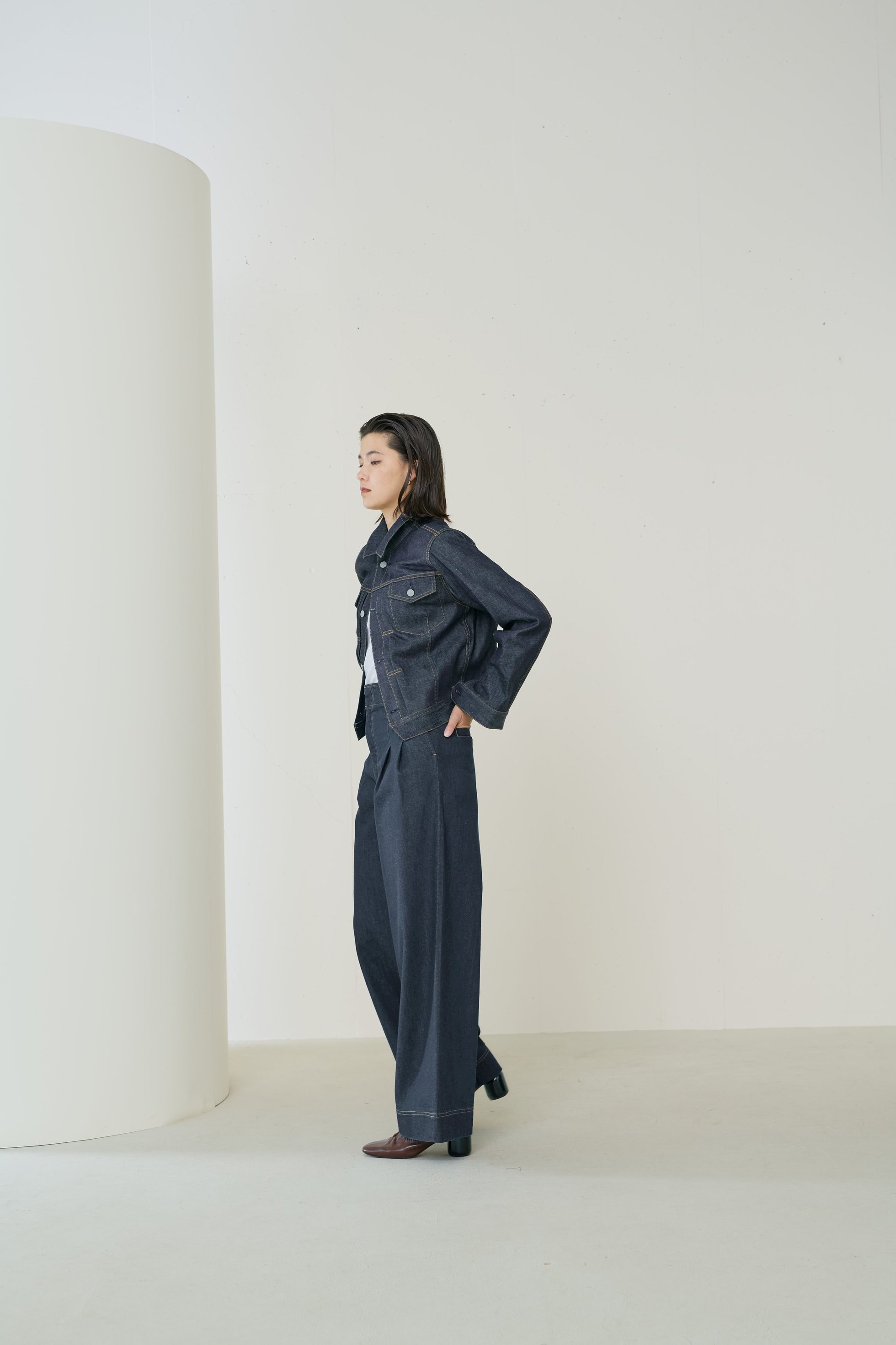 【ジェイドット/j.】のインディゴデニムタックワイドパンツ 人気、トレンドファッション・服の通販 founy(ファニー) 　ファッション　Fashion　レディースファッション　WOMEN　パンツ　Pants　デニムパンツ　Denim Pants　デニム　Denim　バランス　Balance　ヴィンテージ　Vintage　other-8|ID: prp329100004045686 ipo3291000000031431545